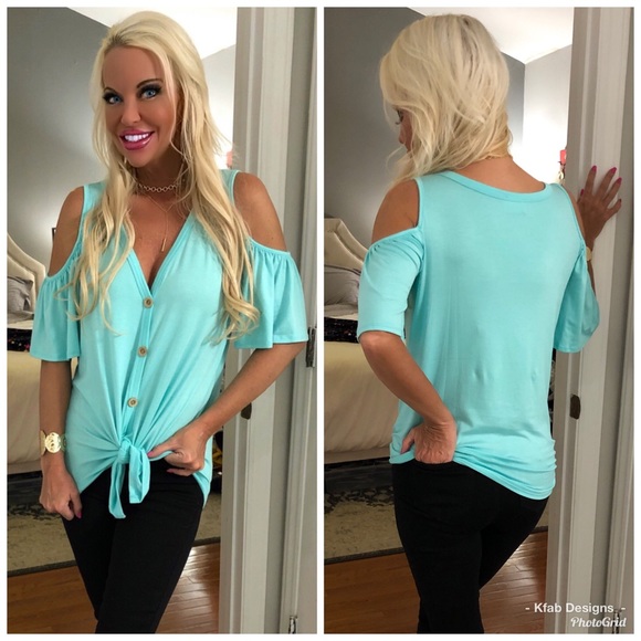 🥰LAST 1! Cold Shoulder Mint Button Down Top! - Picture 2 of 6